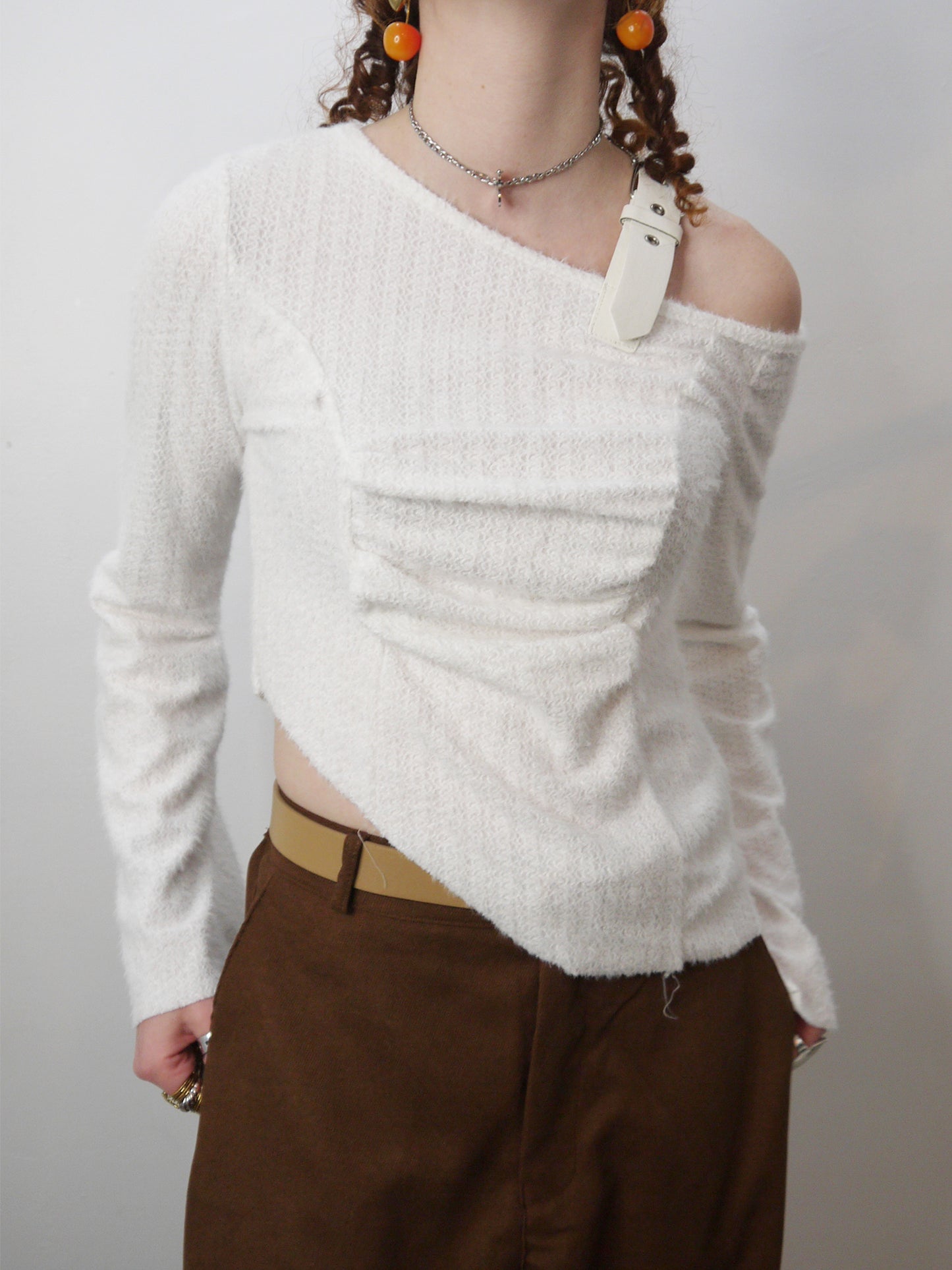 belt shoulder strap long slv knit top