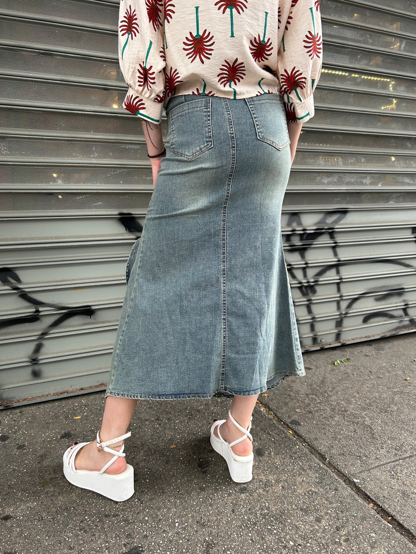 denim high side slit ruffle skirt