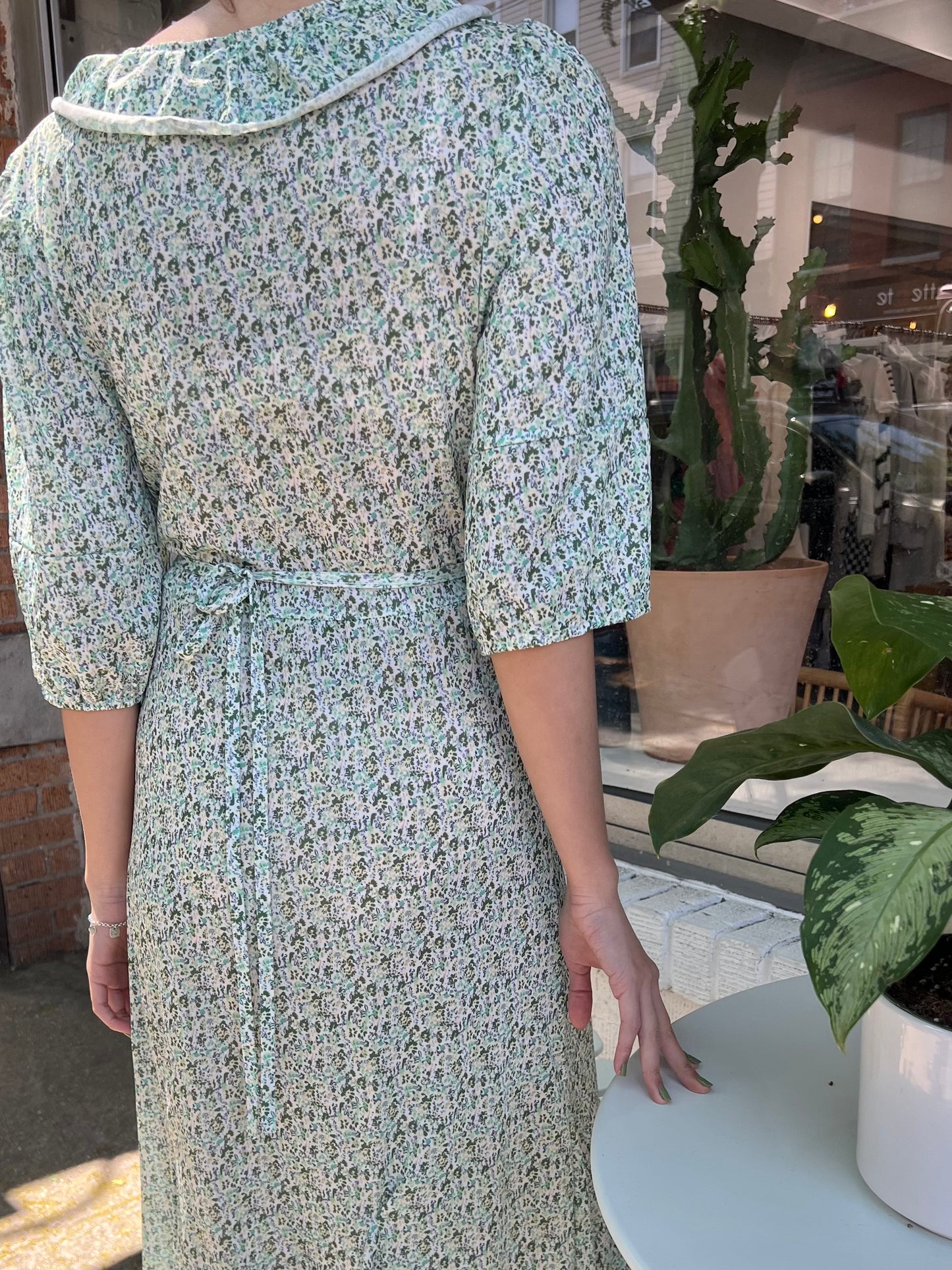 puff sleeve ruffle midi dress
