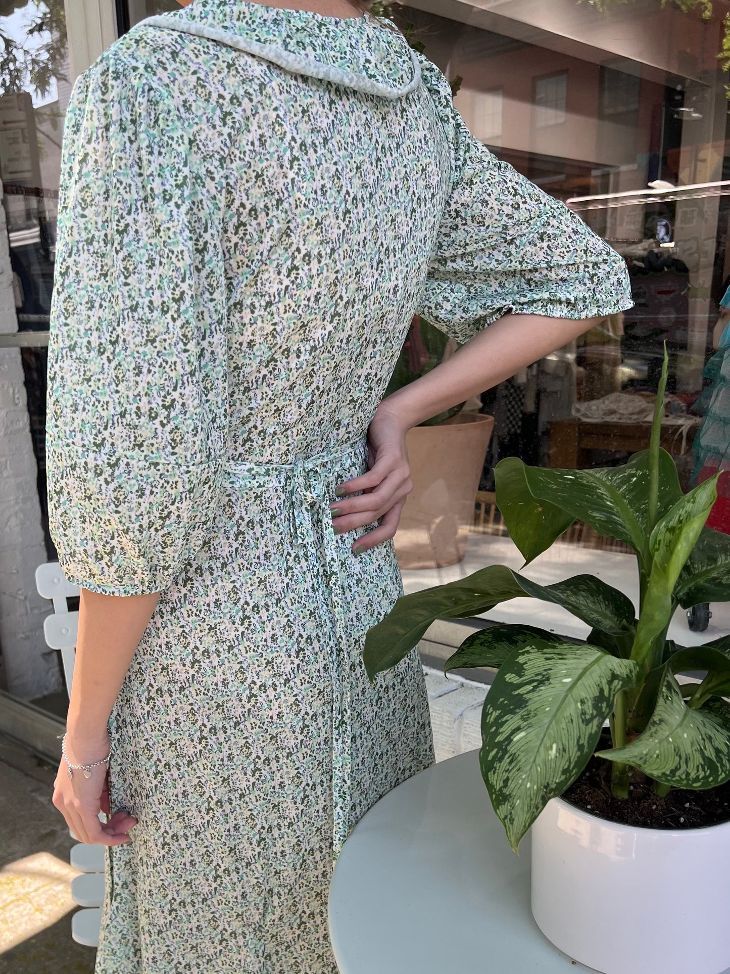 puff sleeve ruffle midi dress