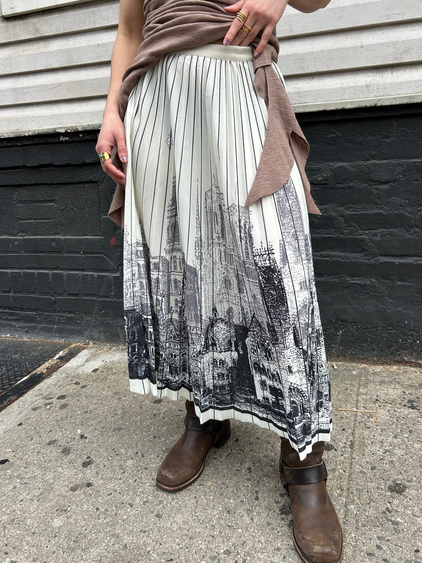 pleated scenic print long skirt