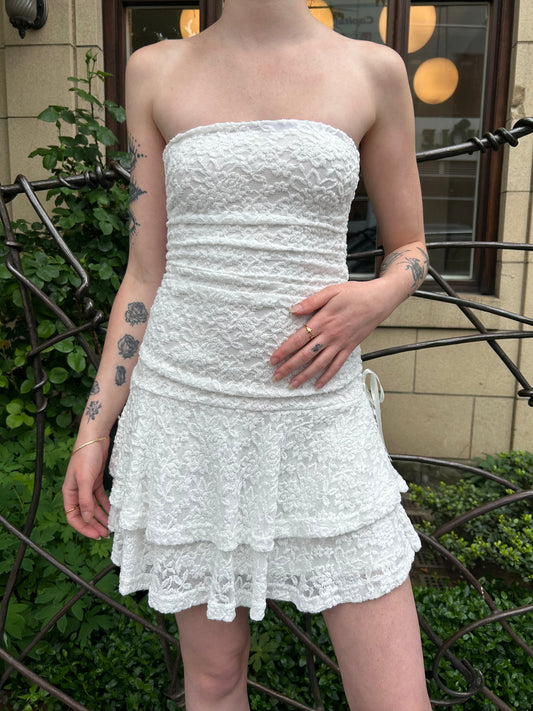 strapless lace dress