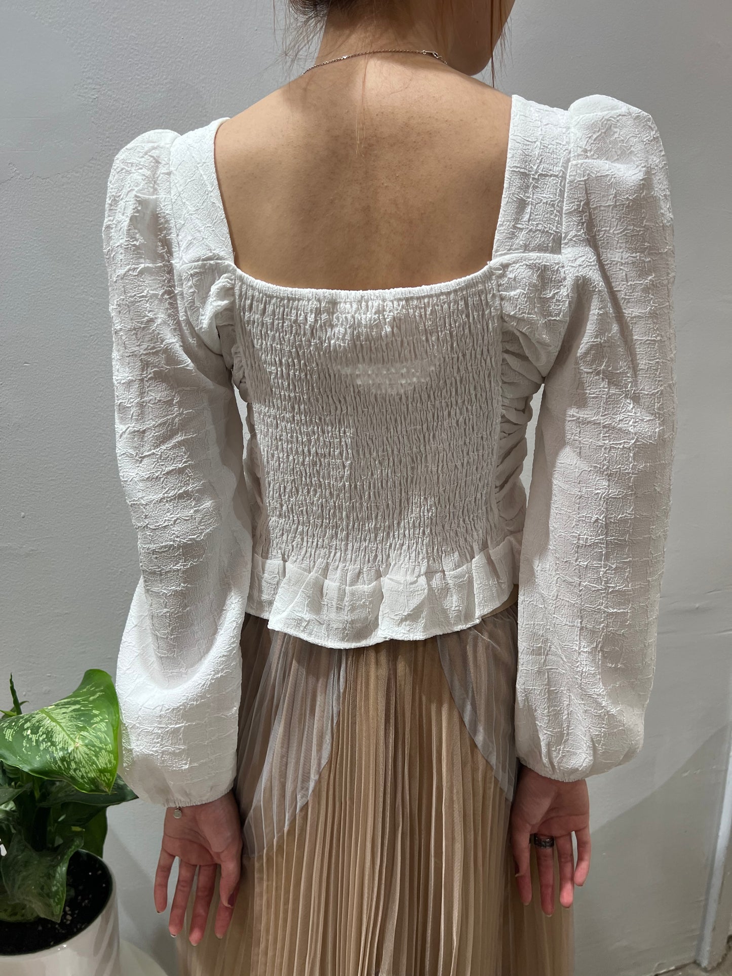 front ruched long slv blouse