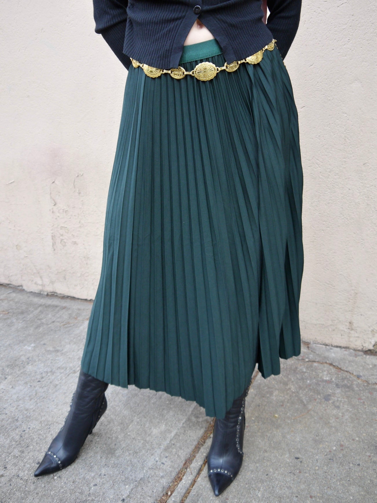 solid pleated skirt