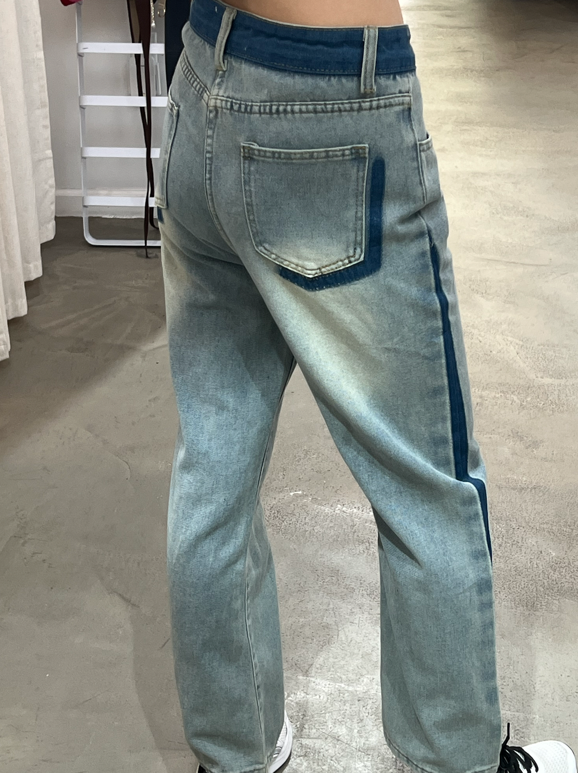 contrast trim detail denim pant