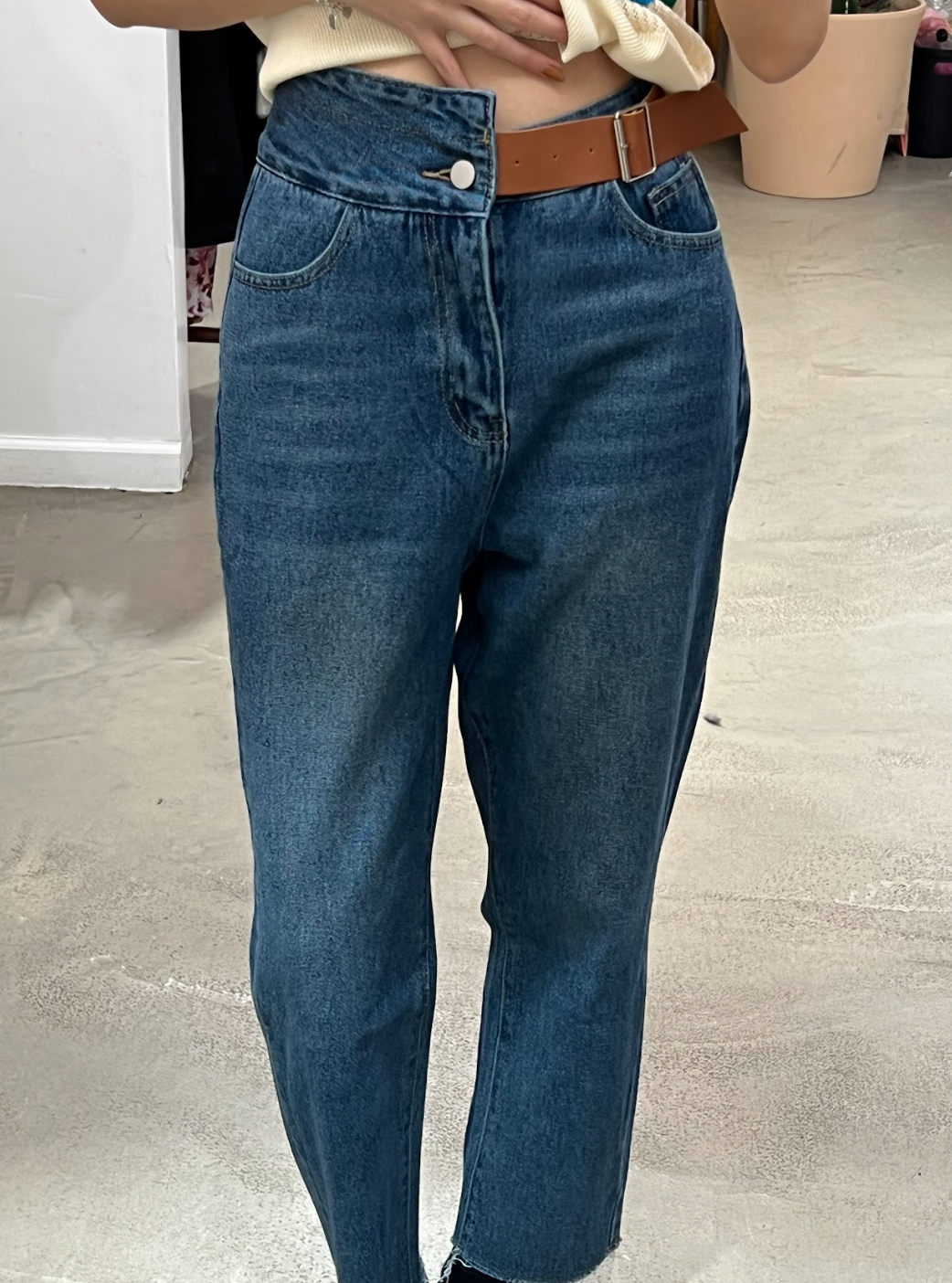 side belted denim pant