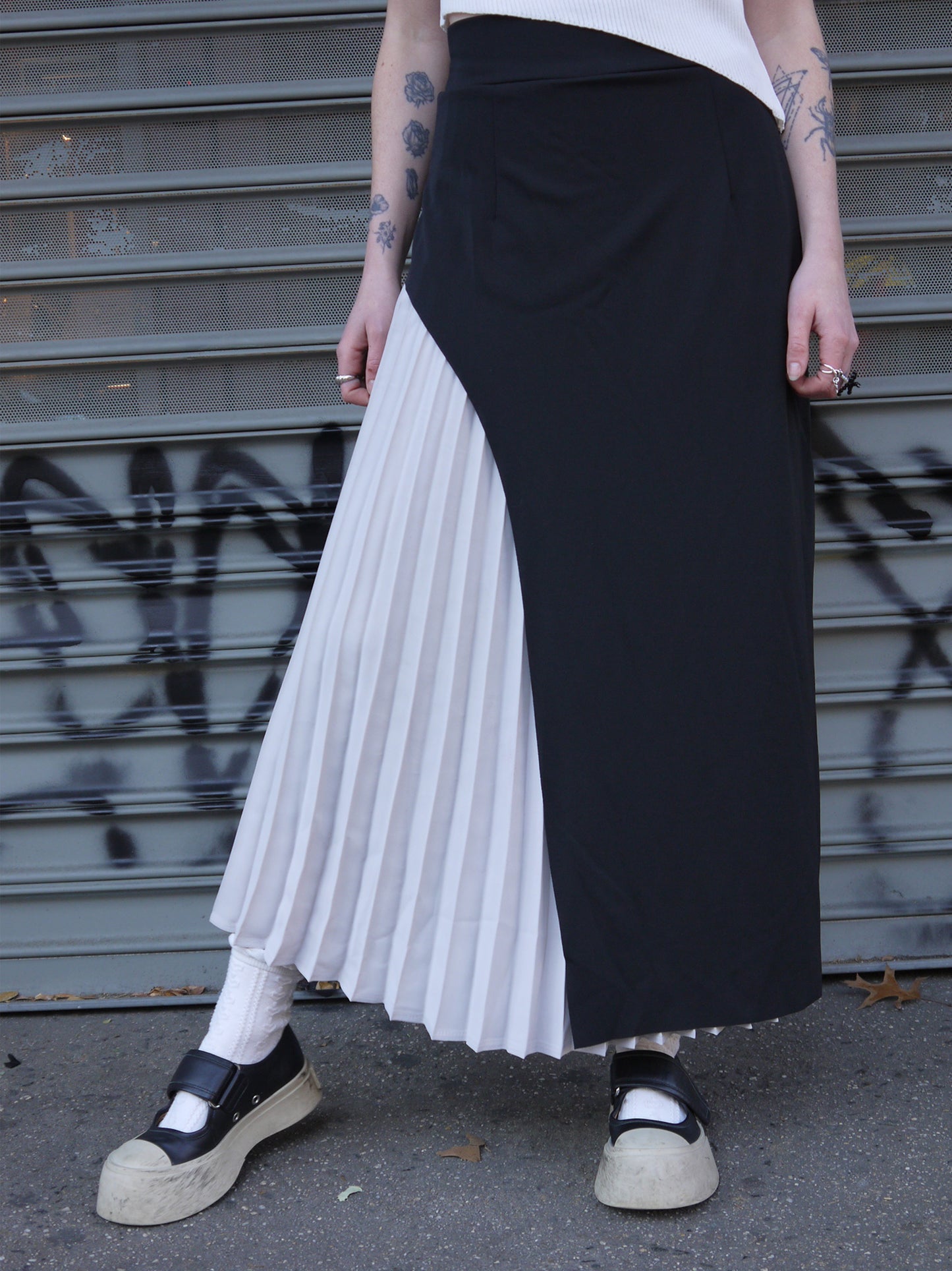 2 tone half pleated skirt