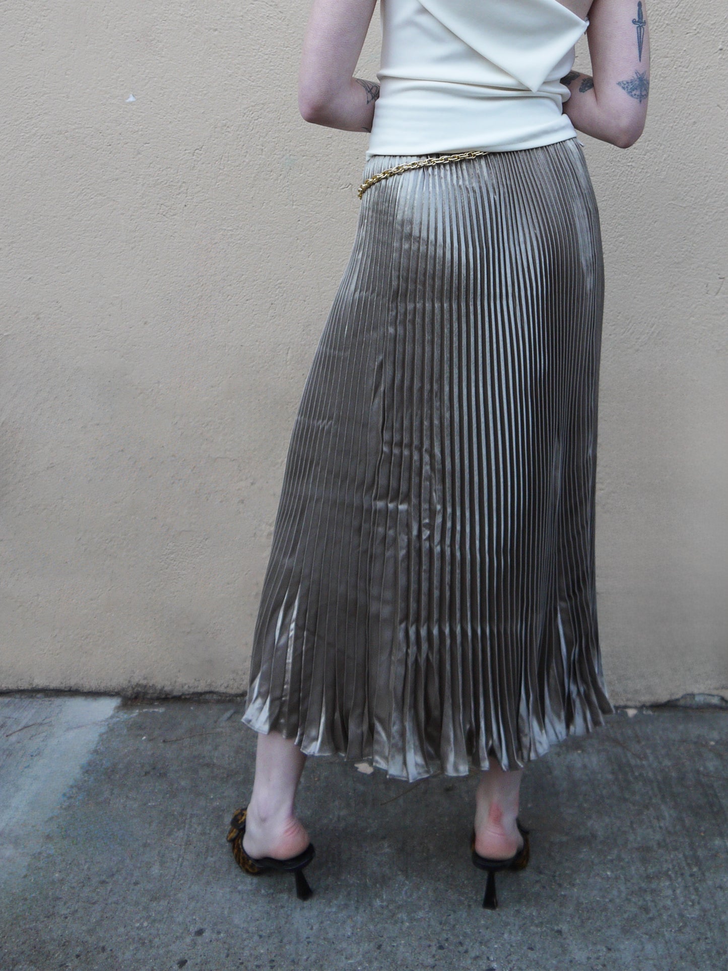 satin pleated long skirt