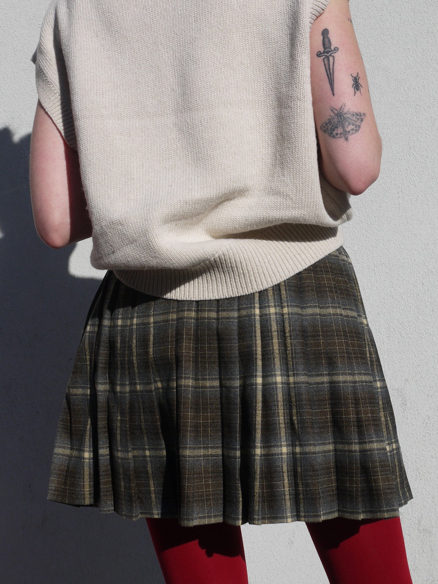 short plaid pleated skirt