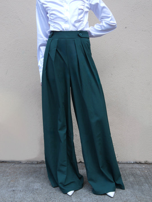 subtle pleated pant