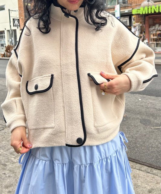 2 pocket contrast trim jacket