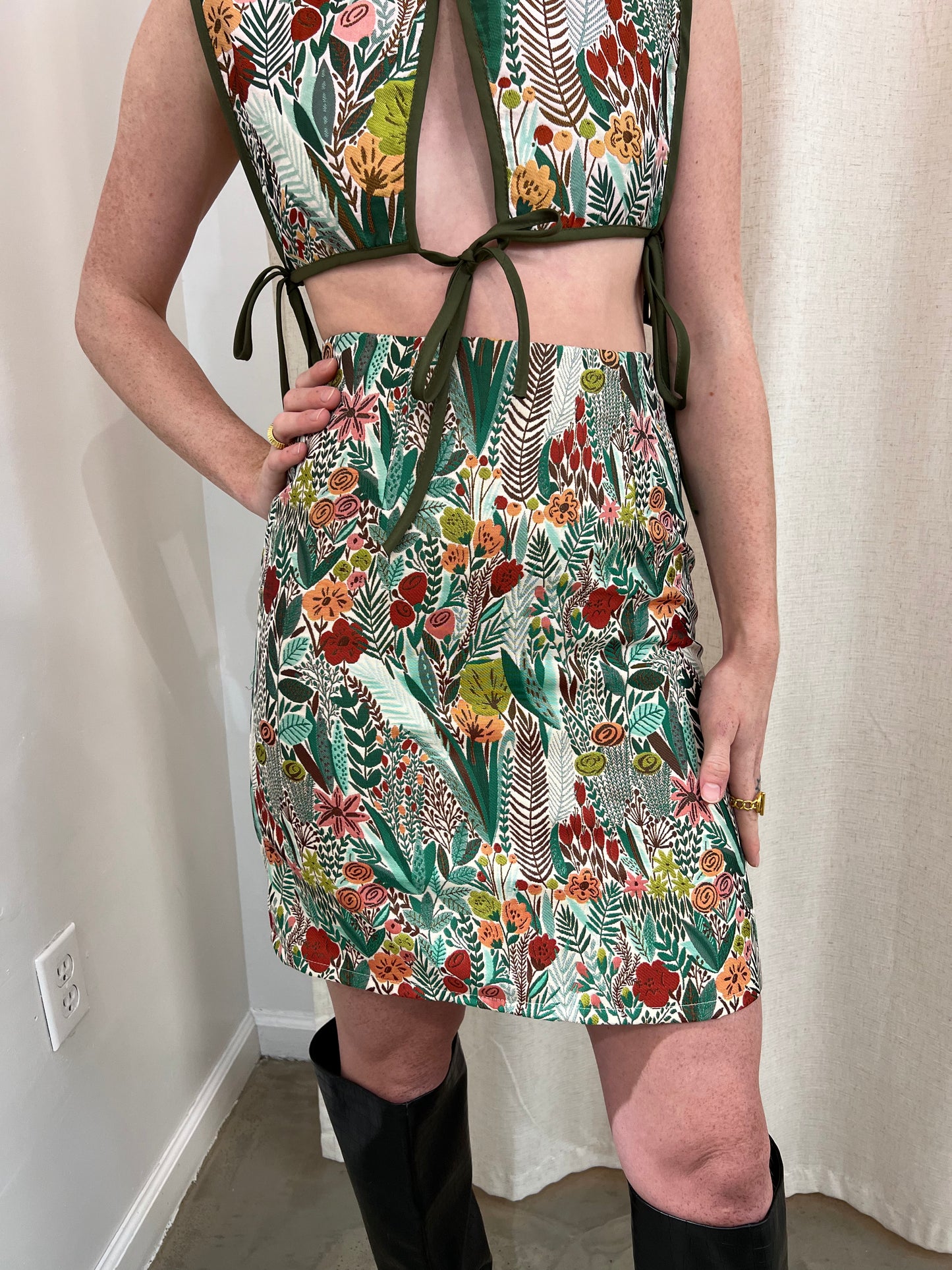 tulip print short skirt