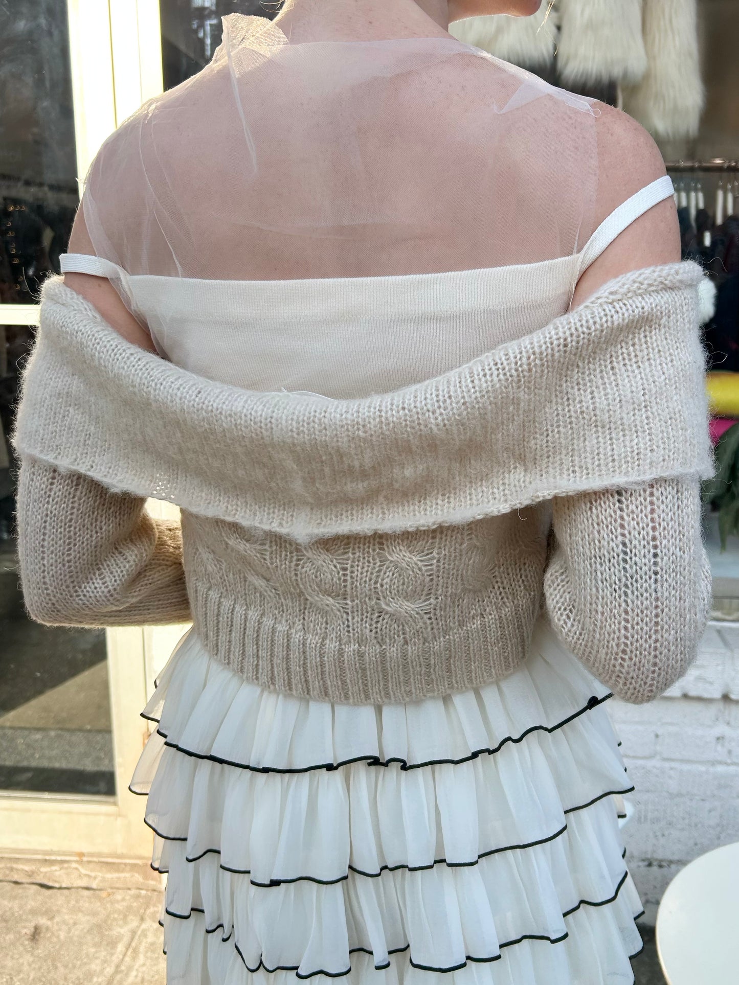 off shoulder collar cardigan