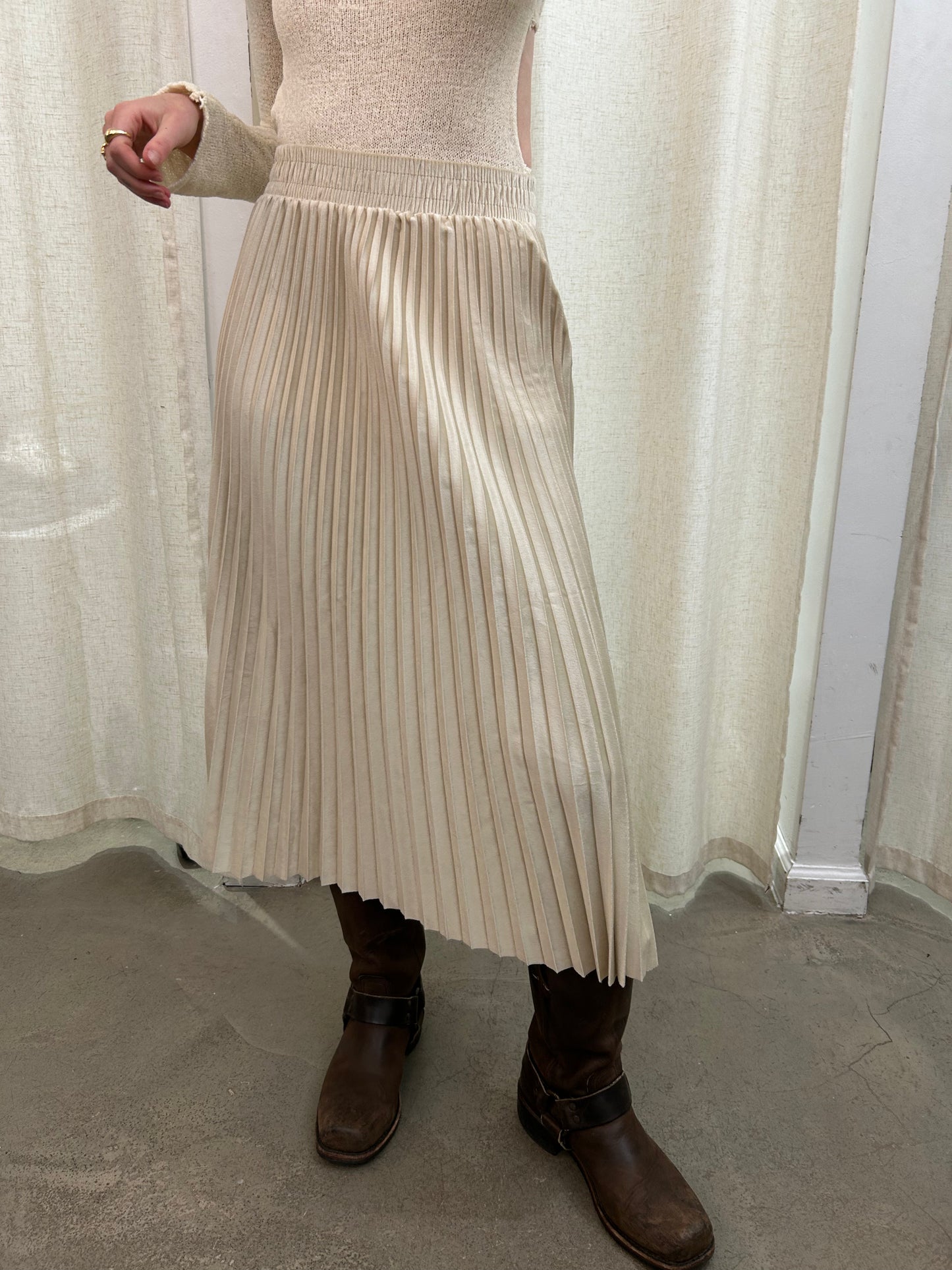 velvet pleated long skirt