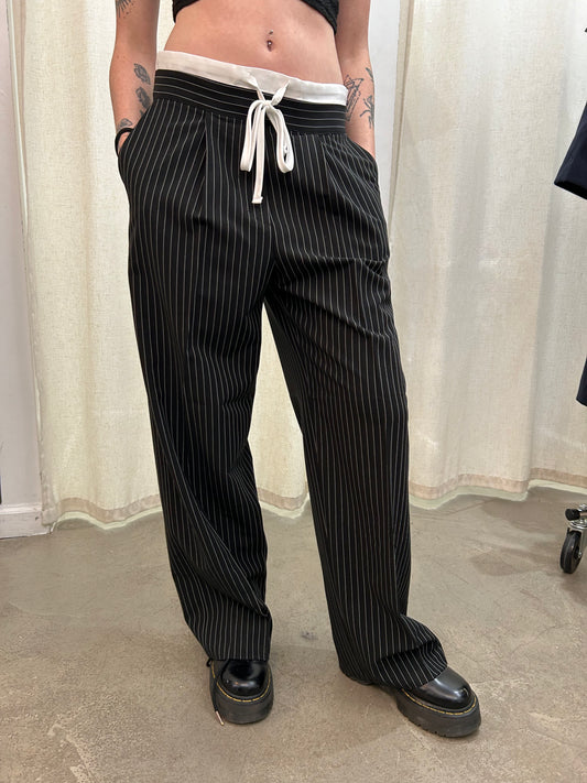 pinstripe contrast waist tie pant