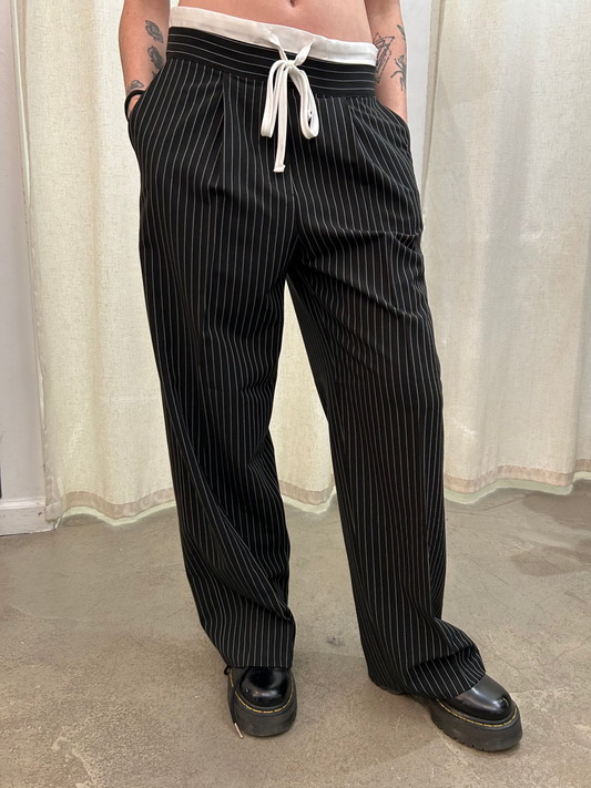 pinstripe contrast waist tie pant