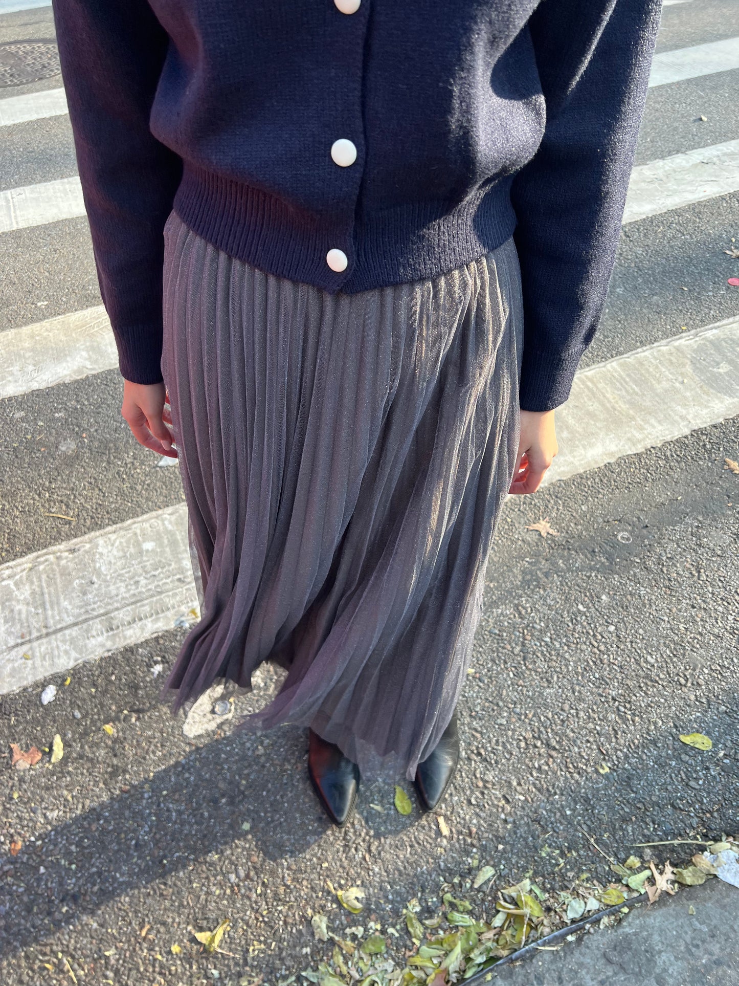 metallic pleated midi skirt