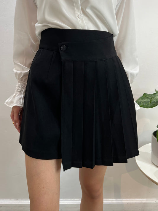 side button pleated short skirt