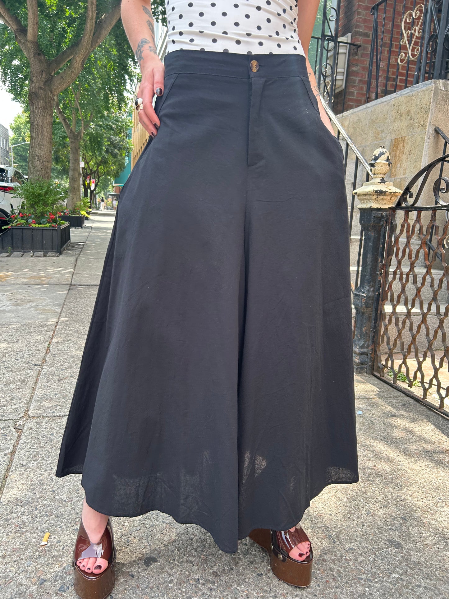 1 button crop pant