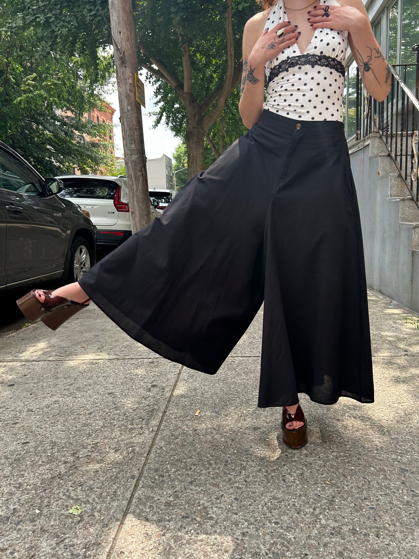 1 button crop pant