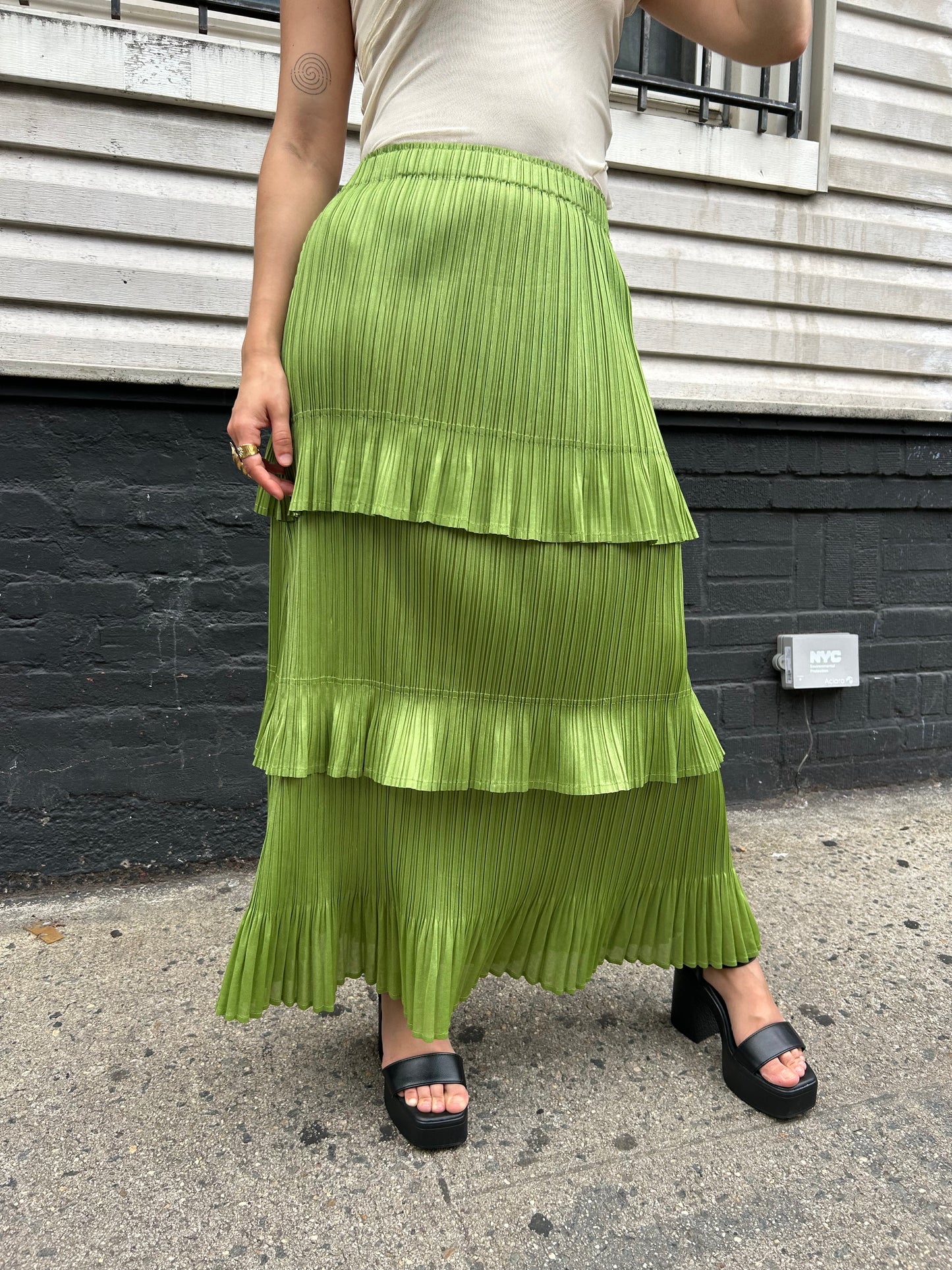 mini pleated tiered long skirt