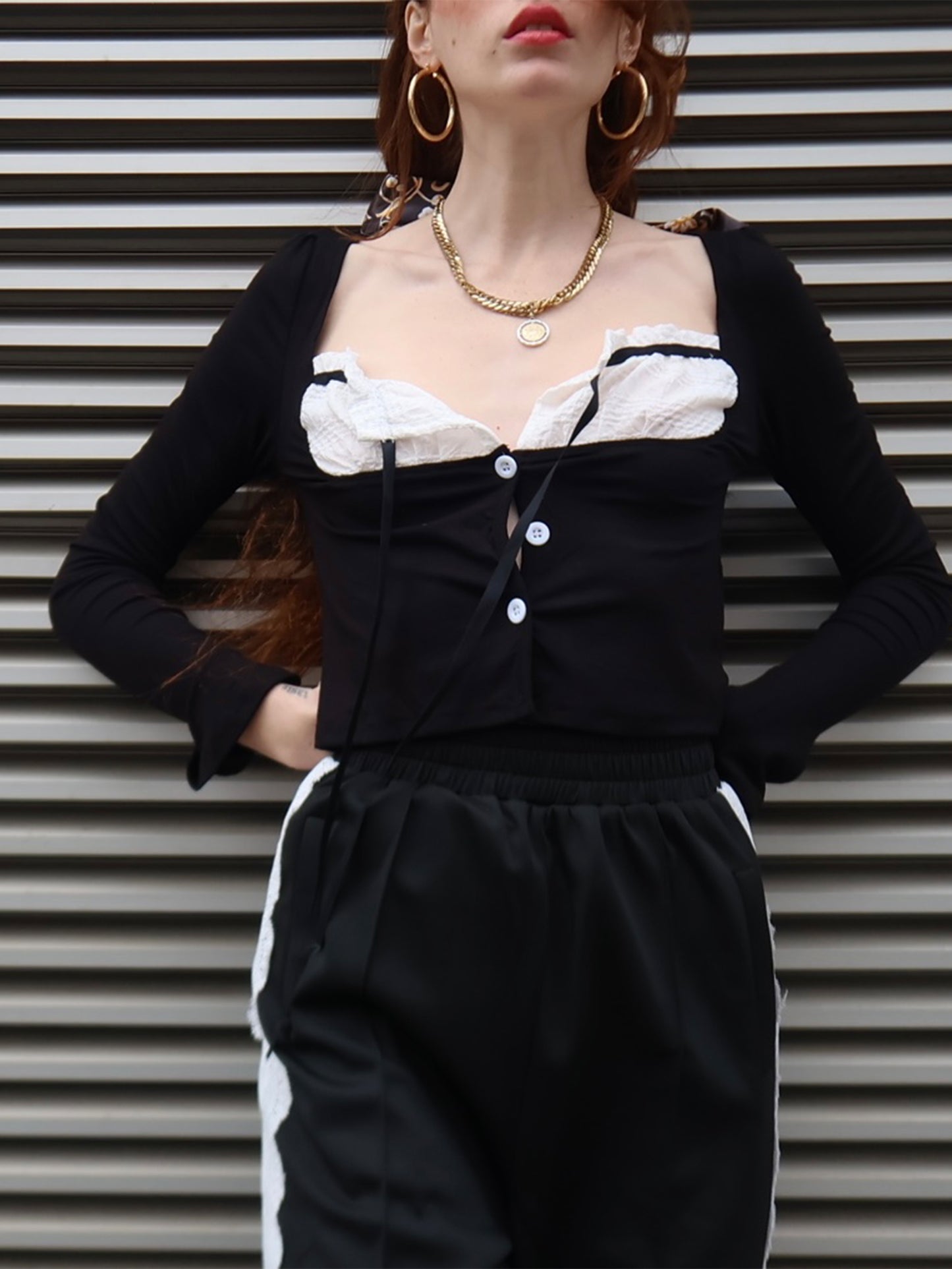contrast button ruched top