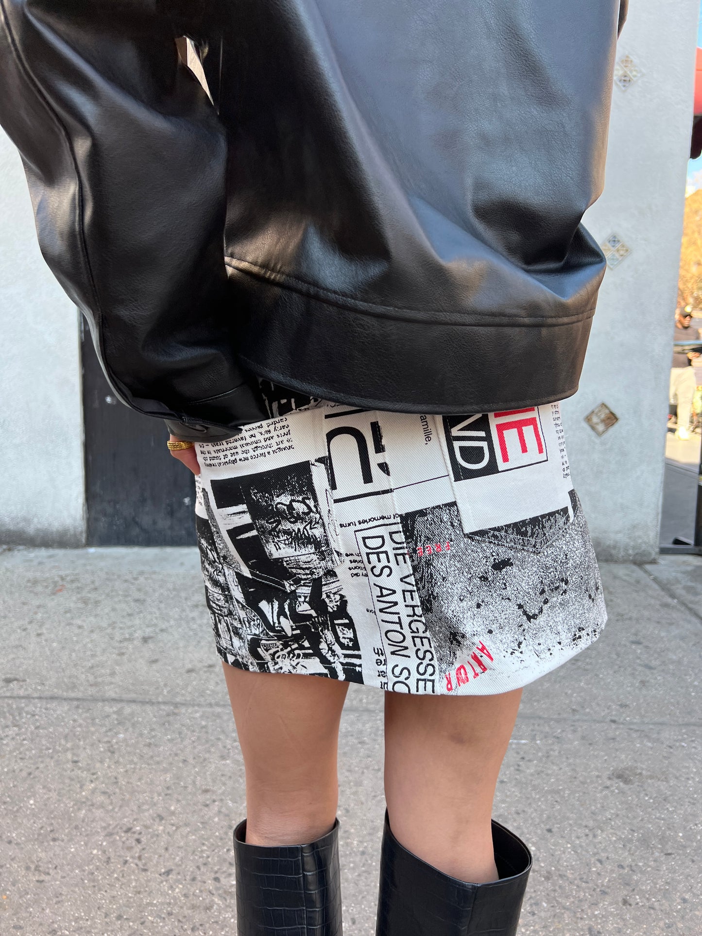 news print short skirt